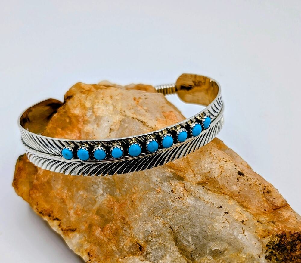 Running Bear Signed Feather and Turquoise Sterling Silver Cuff Flexible Size 7